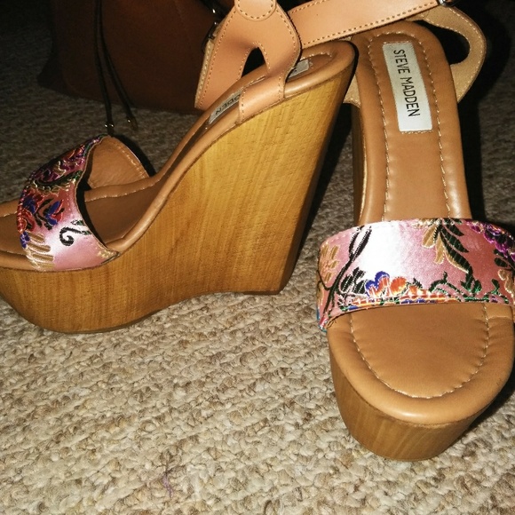 Steve madden wedges - Picture 2 of 2